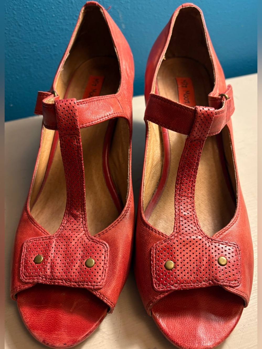 Miz Mooz Perforated Leather T-Strap Open-Toe 2” Heel in Deep Coral w Studs (9.5)